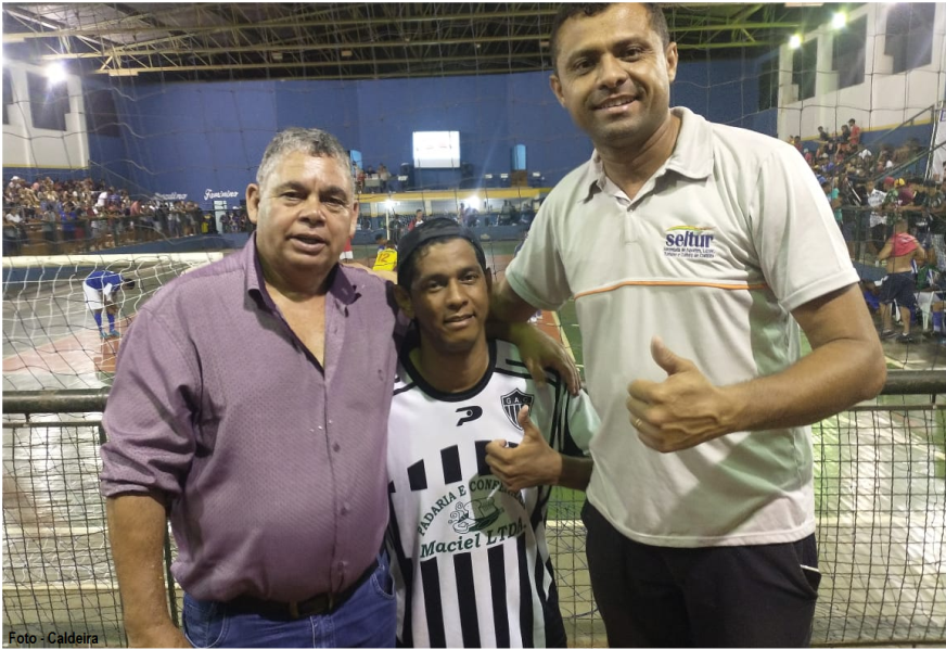 PRESIDENTE DA CÂMARA, BAIANINHO DO POSTO, PRESTIGIA RODADA DA COPA SELTUR DE BAIRROS DE FUTSAL